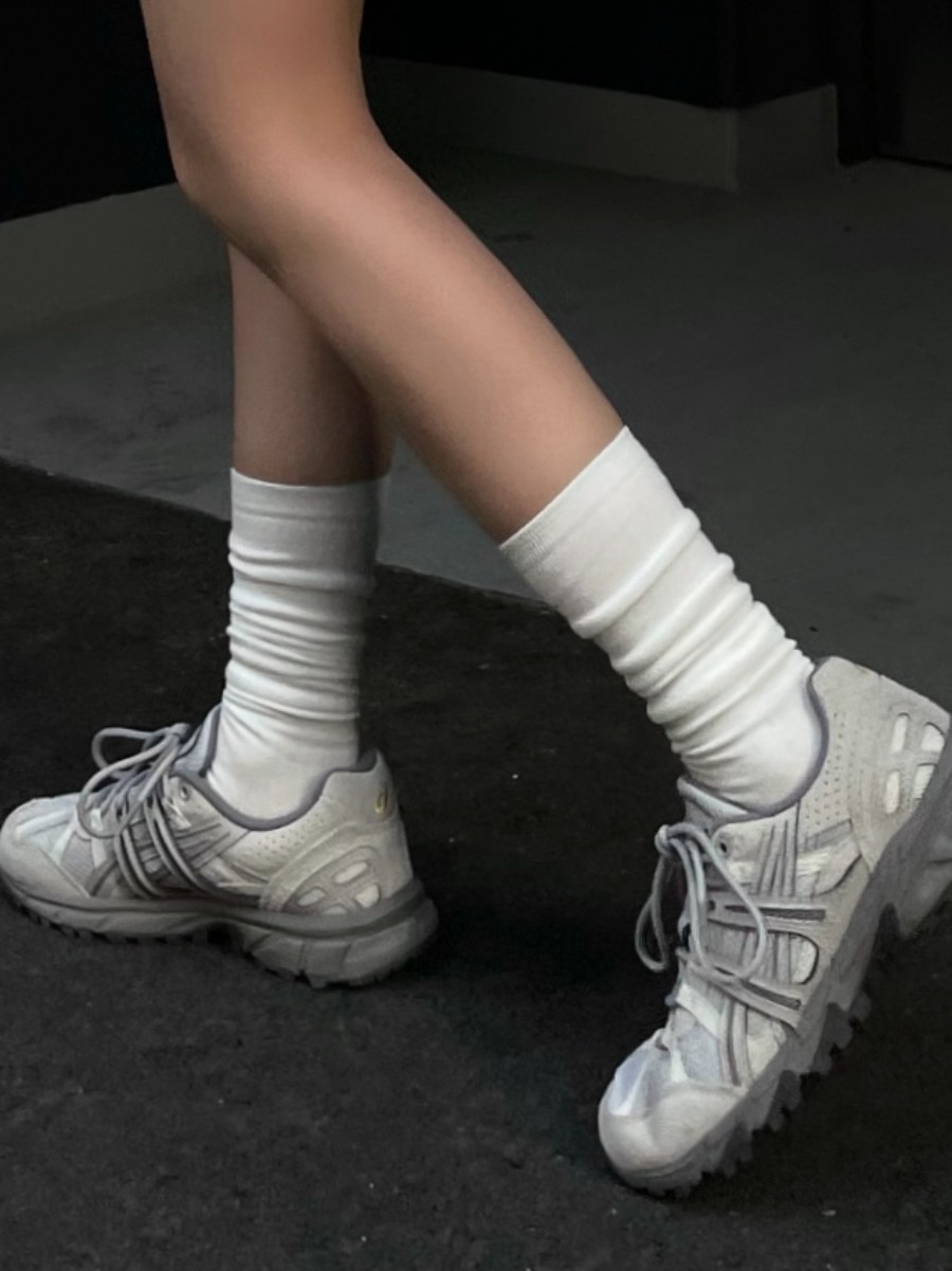 Minimal Long Socks (2color)